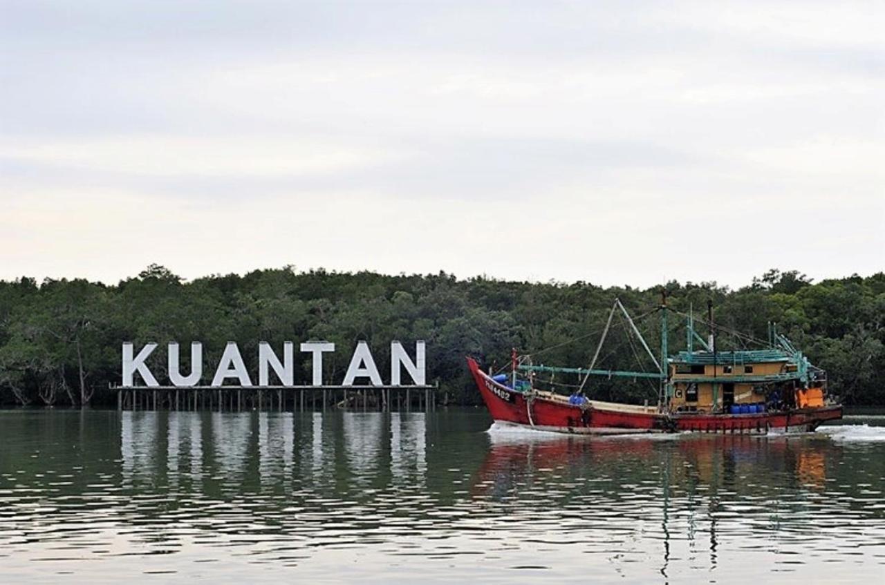Pangsapuri Timurbay Seafront & *